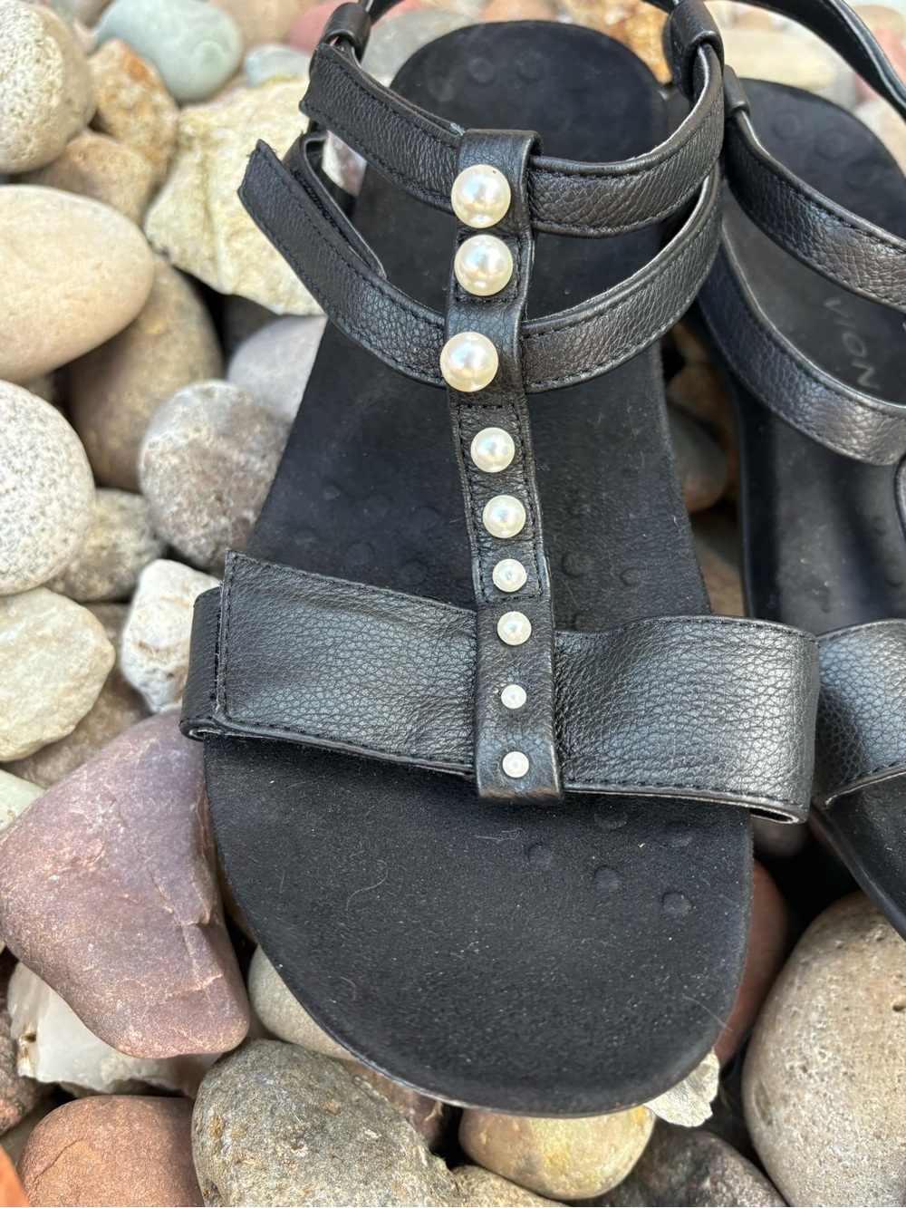 VIONIC Mikah Black Pearl Studded Comfort Sandals Cushioned Adjustable Size 9.5 - Picture 6 of 10